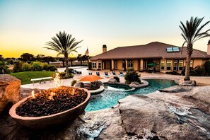 Pool - Mermaid by Avantstay Private Estate w/ Pool, Volleyball & Arcade! (Paso Robles)