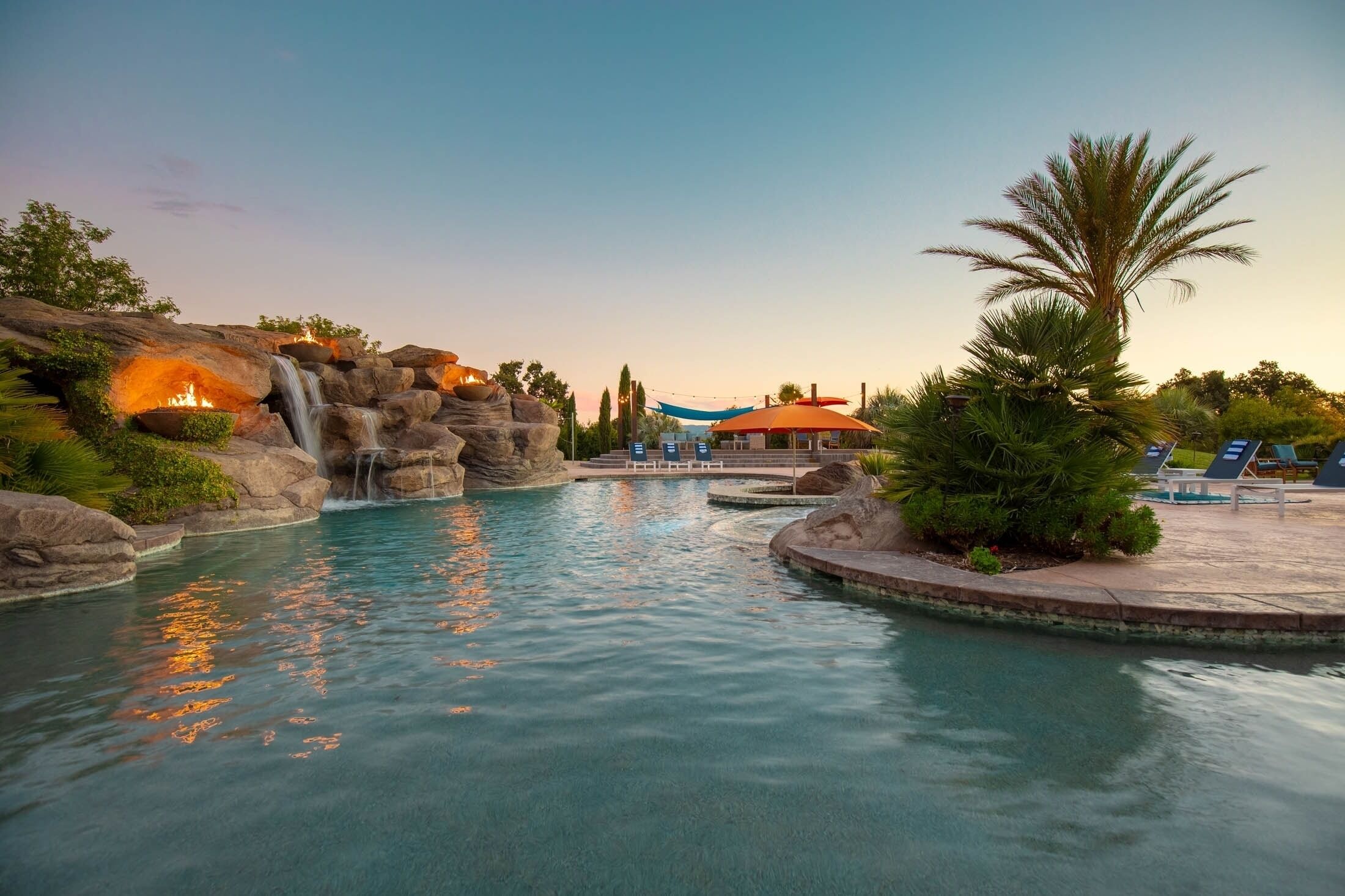 Mermaid by Avantstay Private Estate w/ Pool, Volleyball & Arcade!