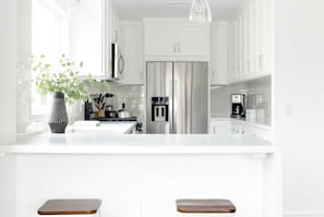 House (6 Bedrooms) | Interior