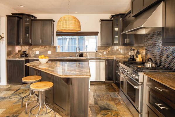 Interior - Sand Castle by Avantstay Beach House on Balboa Peninsula w/ Patio & Hot Tub (Newport Beach)