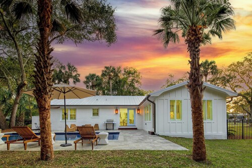 Sawyer by Avantstay Stunning Isle Of Palms Home w/ Pool!