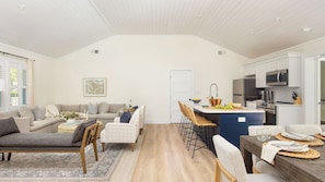 Interior - Sawyer by Avantstay Stunning Isle Of Palms Home w/ Pool! (Isle of Palms)