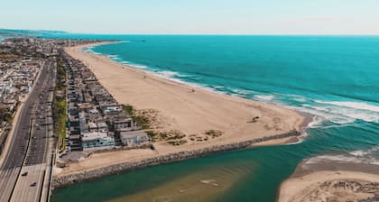 O'neill I by Avantstay Coastal Paradise Steps From Beach Modern Decor