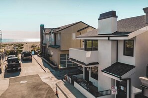 Interior - O'neill II by Avantstay Coastal Paradise Steps From Beach Newly Renovated! (Newport Beach)