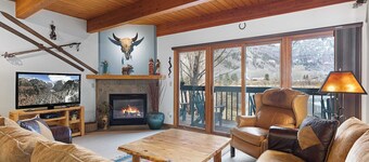 リバーサイド コンドズ B101 バイ アバントステイ  コンドミニアム クロース トゥ ダウンタウン タウン パーク & スキー リフト O8