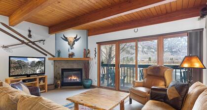 Riverside Condos B101 by Avantstay Condo Close To Downtown, Town Park & Ski Lift #8