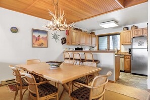 House (2 Bedrooms) | Interior - Riverside Condos B101 by Avantstay Condo Close To Downtown, Town Park & Ski Lift #8 (Telluride)
