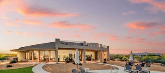 아방스테이의 폴브룩, 40 에이커의 고요한 집 W/풀, 루프탑 & 트레일즈!