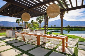 Interior - 40-acre Estate, Priv Lake, Tennis, Golf Green, Soccer Buena Vista by Avantstay (Thermal)