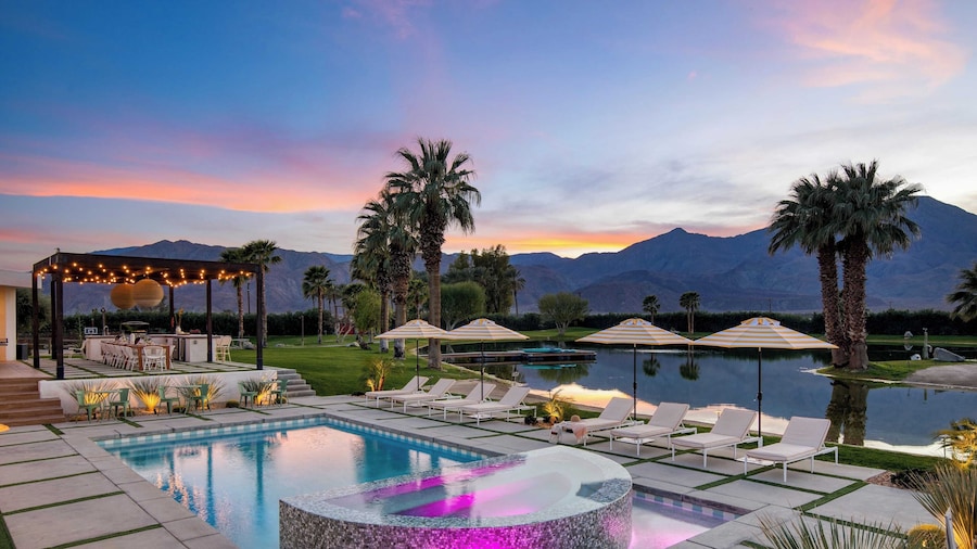 40-acre Estate, Priv Lake, Tennis, Golf Green, Soccer Buena Vista by Avantstay