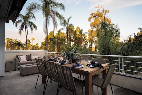 Balboa Buyout by Avantstay - Condo w/ Views in DT San Diego!