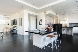 Apartment (Multiple Bedrooms) | Interior - Balboa Buyout by Avantstay - Condo w/ Views in DT San Diego! (San Diego)