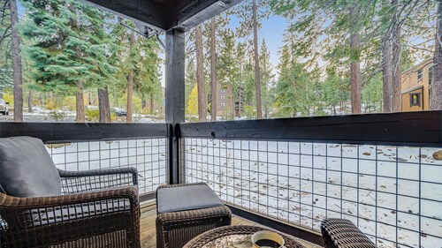 Arroyo by Avantstay Peaceful Mountain Townhouse w/ Large Private Balcony