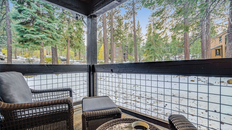 Arroyo by Avantstay Peaceful Mountain Townhouse w/ Large Private Balcony