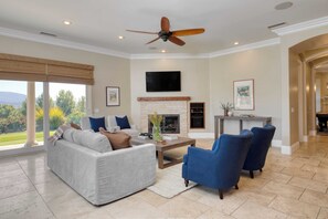 Villa (4 Bedrooms) | Interior - Bear Bridge by Avantstay Hilltop Haven in Temecula w/ Views, Putting Green & Hot Tub (Temecula)