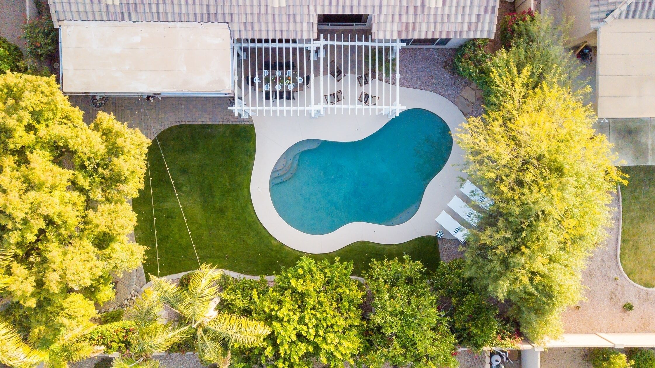 Dwight by Avantstay Blissful Serene Oasis Pool, Firepit & Entertainers Patio