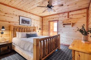 House (6 Bedrooms) | 6 bedrooms, desk, iron/ironing board, free cribs/infant beds