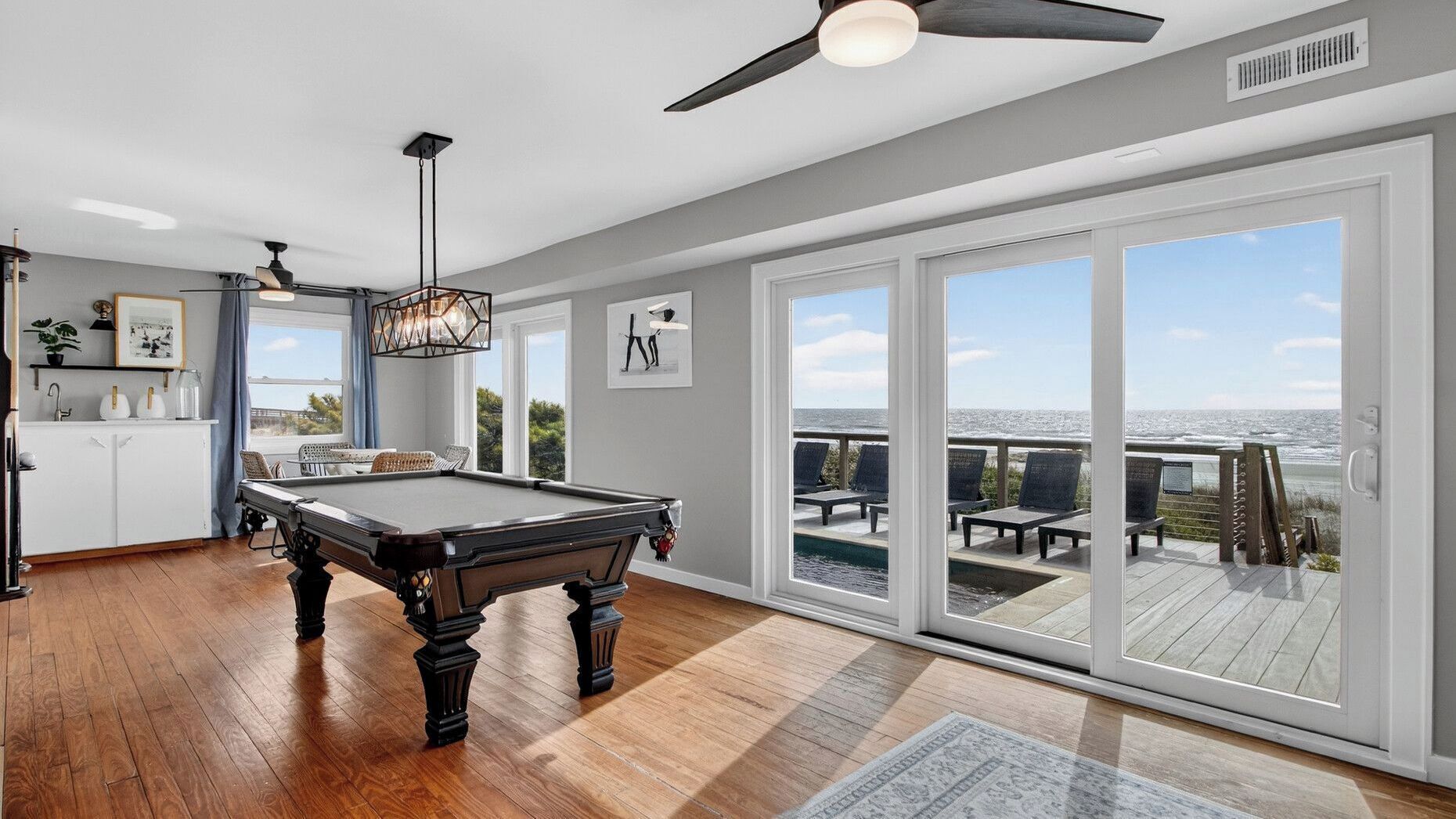 House (6 Bedrooms) | Interior