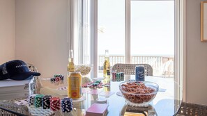 Talo (6 Bedrooms) | Sisätilat