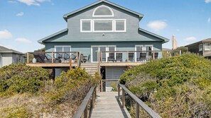 House (6 Bedrooms) | Interior - Lighthouse by Avantstay Beachfront View Home w/ Pool Table & Ping Pong (Folly Beach)
