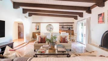 Rumah (5 Bedrooms) | Interior