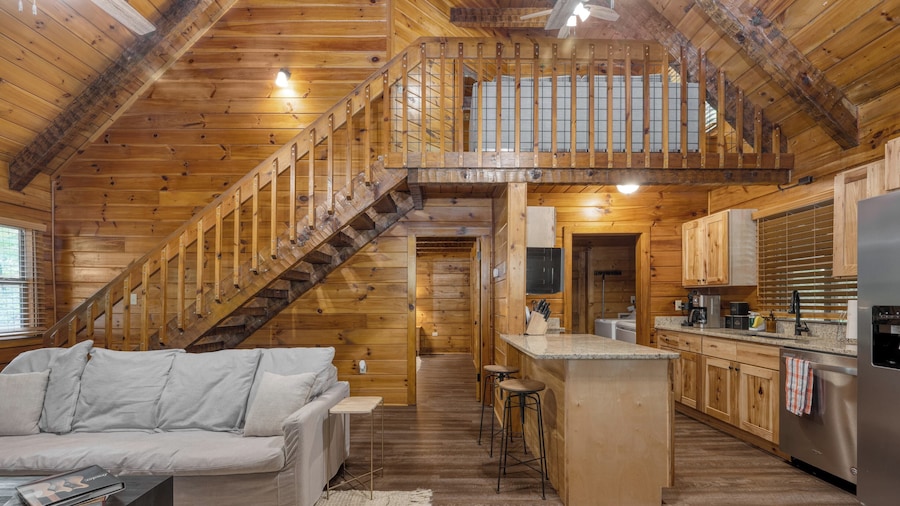 Dudley I by Avantstay Cosy Cabin w/ Hot Tub & Incredible Views