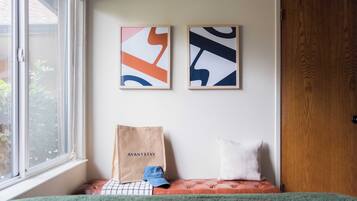 4 bedrooms, iron/ironing board, free cots/infant beds, bed sheets