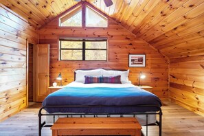 Interior - Hazel by Avantstay Cliffside Modern Cabin w/ Incredible Views & Hot Tub (Sevierville)