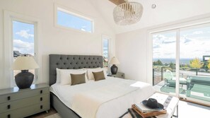 House (4 Bedrooms) | 4 bedrooms, desk, iron/ironing board, bed sheets