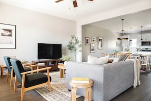 House (3 Bedrooms) | Interior - Rhett by Avantstay Stylish Southern Style Townhouse w/ Gorgeous Design (Nashville)
