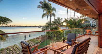 Endless Summer by Avantstay Serene Beachfront Escape w/ Sunset Views!