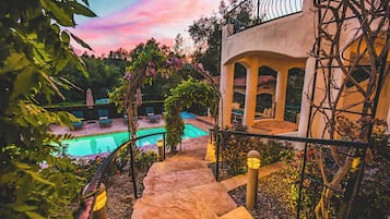 Vila (Multiple Bedrooms) | Parte interna