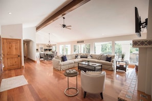 Vila (Multiple Bedrooms) | Interior