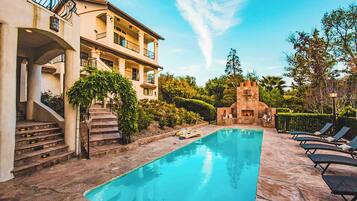 Villa (Multiple Bedrooms) | Interior