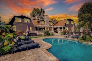 Villa (5 Bedrooms) | Front of property - Chateau Syrah by Avantstay Picturesque Estate w/ Pool, Hot Tub, Pool Table & Table Tennis New Pickleball Court + Basketball Hoop (Temecula)