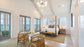 10 quartos, ferros/tábuas de passar roupa, berços grátis, roupa de cama