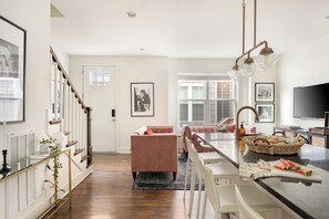 Interior - Hart Suite 16 by Avantstay Gorgeous Town House w/ Modern Amenities in Nashville! (Nashville)