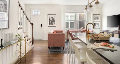 Hart Suite 16 by Avantstay Gorgeous Town House w/ Modern Amenities in Nashville!
