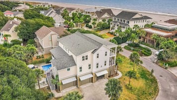House (5 Bedrooms) | Front of property