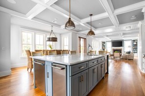 Talo (5 Bedrooms) | Sisätilat