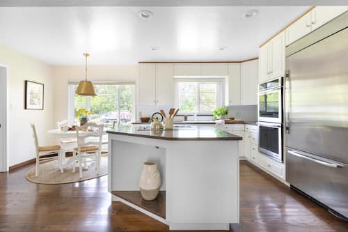 Villa (3 Bedrooms) | Private kitchen | Fridge, microwave, oven, stovetop