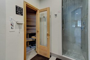 Sauna - Juniper Landing 3 Bedroom by Avantstay Condo in Park City Mountain Resort w/ Pool, Hot Tub & Gym (Park City)
