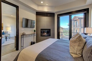3 bedrooms, iron/ironing board, free cots/infant beds, travel cot - Juniper Landing 3 Bedroom by Avantstay Condo in Park City Mountain Resort w/ Pool, Hot Tub & Gym (Park City)