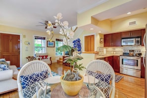 Interior - Tumi's Time Out by Avantstay Heart Of Old Town w/ Shared Pool Month Long Stays Only (Key West)