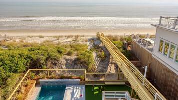 Kolam renang outdoor