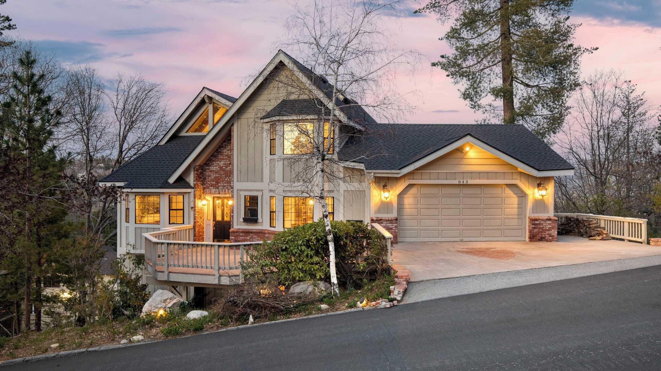 House (6 Bedrooms) | Interior