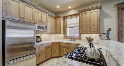 Mont Cervin #23 by Avantstay Luxury Ski in Ski out Home in Park City!