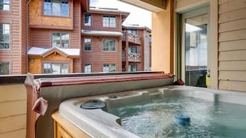 Apartment (2 Bedrooms) | Depan hartanah