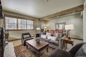 Huoneisto (2 Bedrooms) | Sisätilat