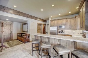 Apartment (2 Bedrooms) | Interior - Mont Cervin #23 by Avantstay Luxury Ski in Ski out Home in Park City! (Park City)